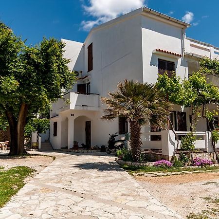 Apartments Nenad & Marija Pag Town Zewnętrze zdjęcie