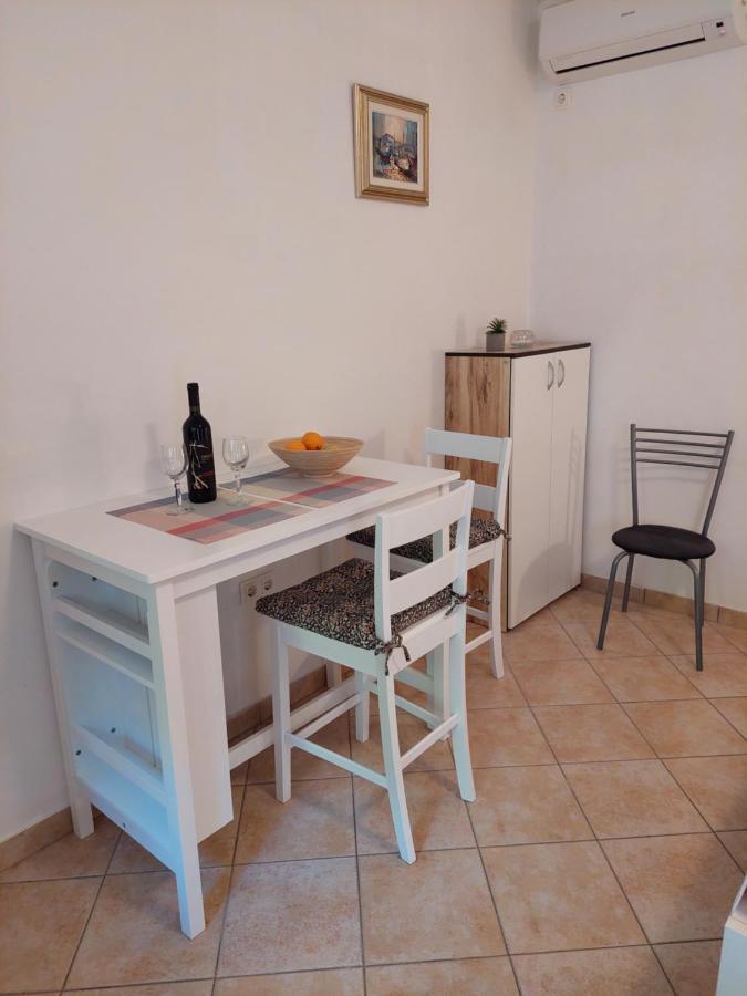 Apartments Nenad & Marija Pag Town Zewnętrze zdjęcie